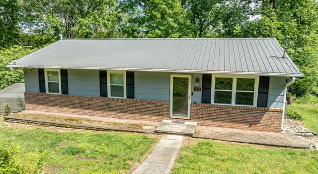 Photo of 3818 Melissa Ln, Maryville, TN 37801