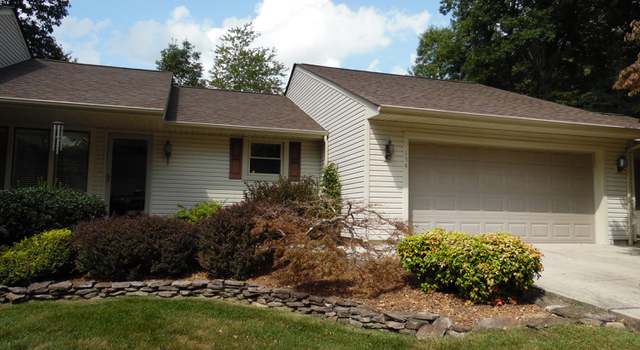 Photo of 154 Anglewood Dr, Crossville, TN 38558