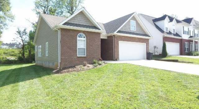 Photo of 8724 Tigris Pointe Ln, Knoxville, TN 37924