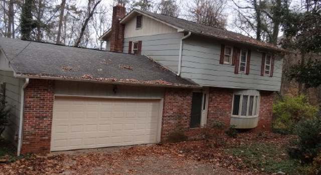 Photo of 2800 Barber Hill Ln, Knoxville, TN 37920