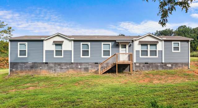 Photo of 1220 Redbird Ln, Dandridge, TN 37725