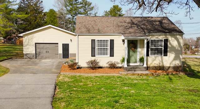 Photo of 8303 Lobelia Ln, Knoxville, TN 37920