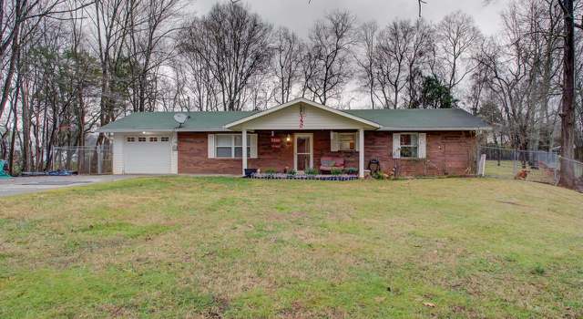 Photo of 2280 Arch Rock Dr, Sevierville, TN 37876