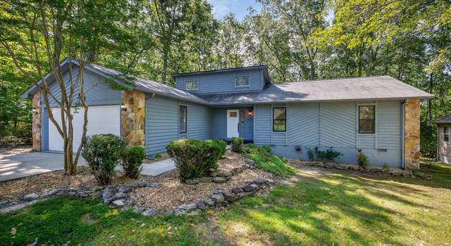Photo of 334 Lakeview Dr, Crossville, TN 38558