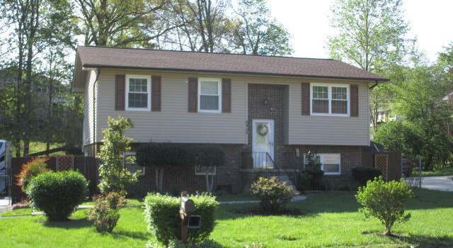 Photo of 6408 NW Ellesmere Dr, Knoxville, TN 37921
