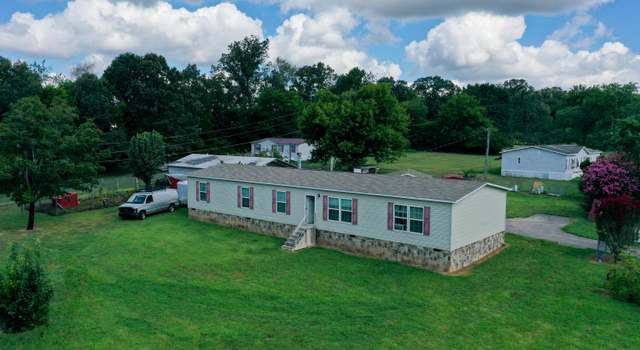 Photo of 115 Honeysuckle Rd, Loudon, TN 37774