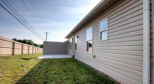 Photo of 255 Glenview Cir, Lenoir City, TN 37771