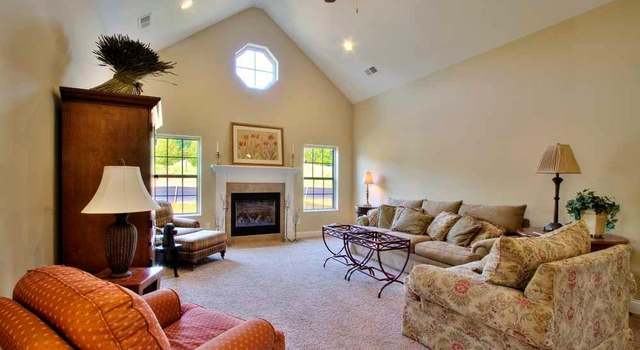 Photo of 255 Glenview Cir, Lenoir City, TN 37771