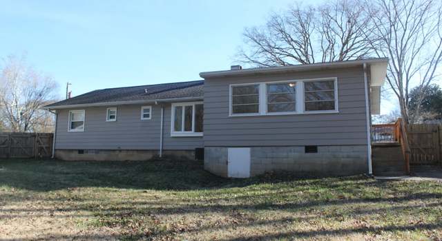 Photo of 114 E Price Rd, Oak Ridge, TN 37830