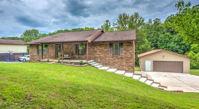 Photo of 380 Scandlyn Hollow Rd, Oliver Springs, TN 37840