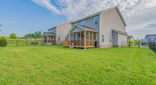 Photo of 102 Deerberry Ln, Oak Ridge, TN 37830