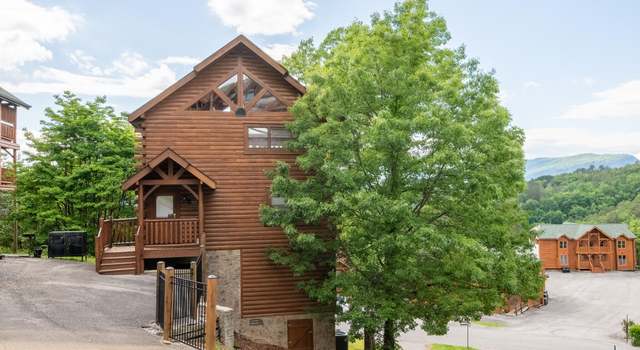 Photo of 907 Black Bear Cub Way, Sevierville, TN 37862