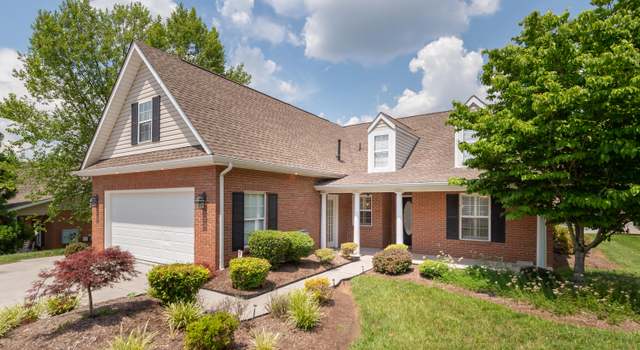 Photo of 7002 Winter Oaks Way, Knoxville, TN 37918