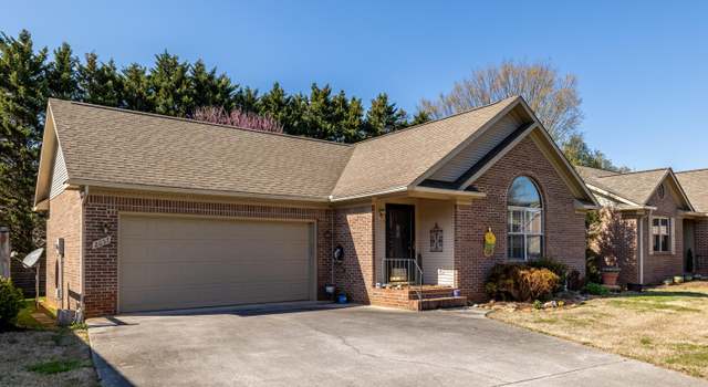 Photo of 2037 Cochran Pl, Maryville, TN 37803