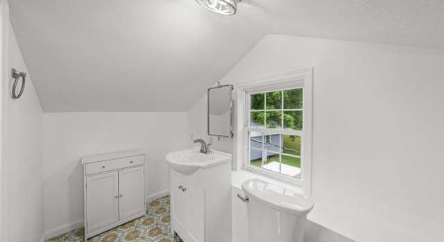 Photo of 739 W Main St, Sevierville, TN 37862