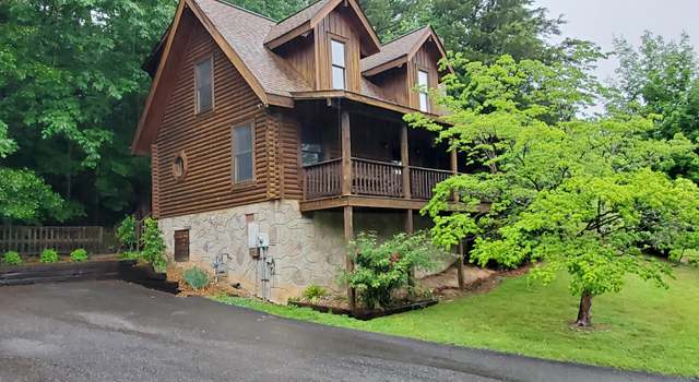 Photo of 739 Kings Hills Blvd, Pigeon Forge, TN 37863