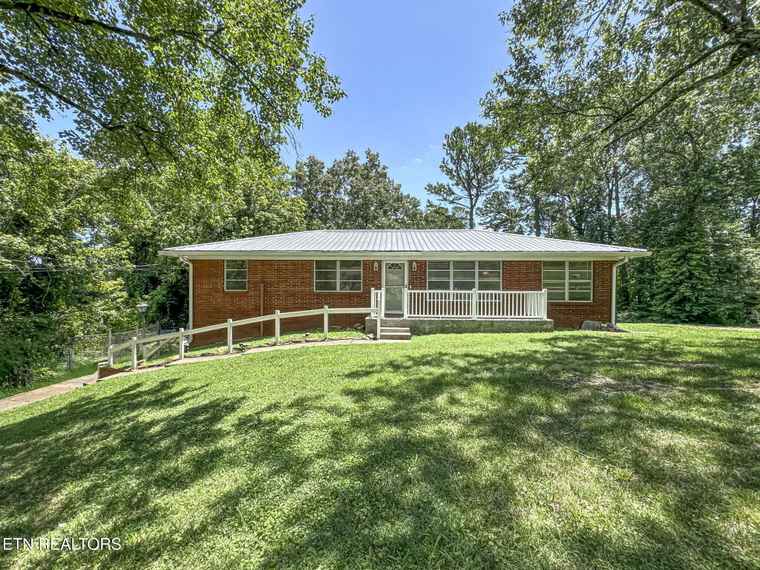 Photo of 5312 Mohawk Dr Knoxville, TN 37914