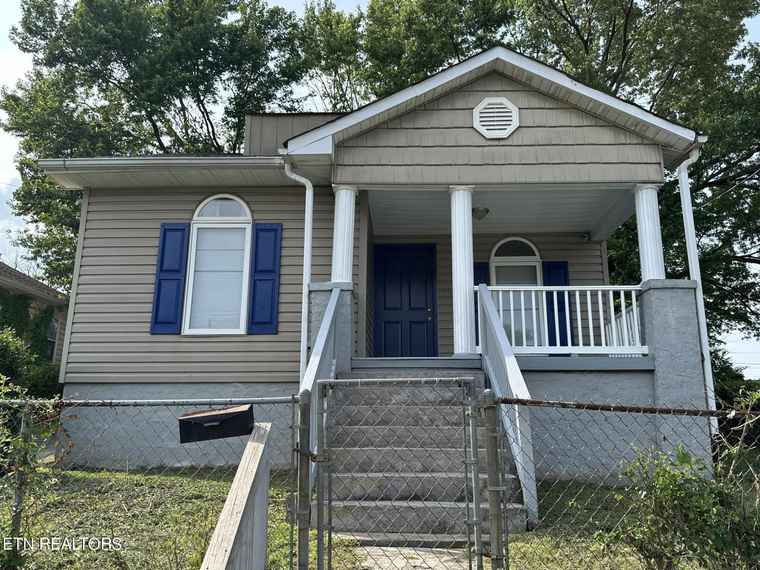 Photo of 913 W Scott Ave Knoxville, TN 37921