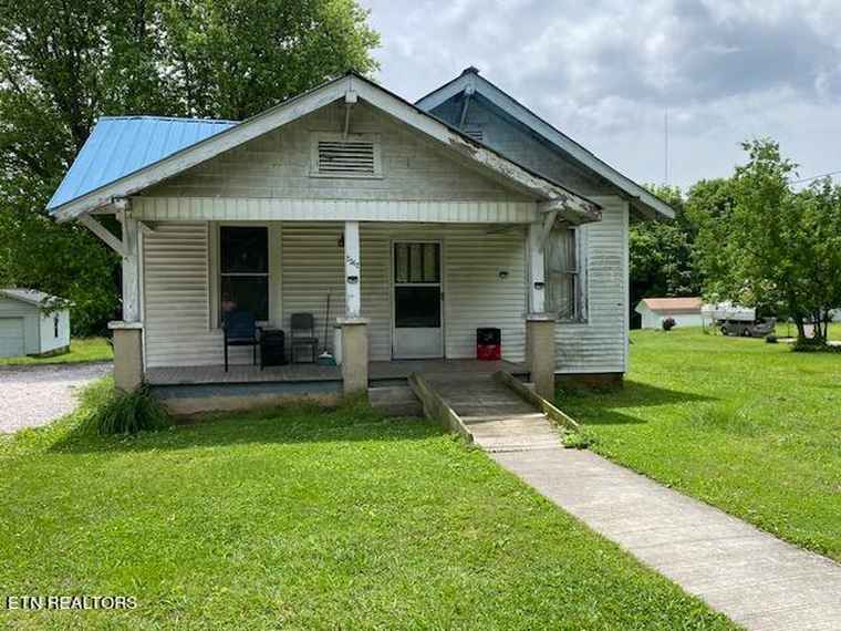 Photo of 2542 Woodrow Dr Knoxville, TN 37918