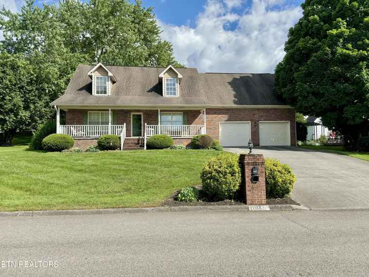 Photo of 1704 Beauchamp Loop Knoxville, TN 37938