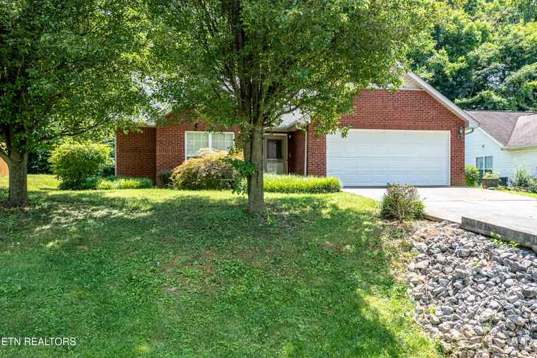 Photo of 1032 Willow Creek Cir Maryville, TN 37804