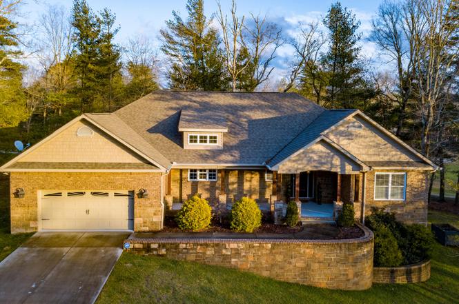 111 Tremont, Crossville, TN 38558 | MLS# 1139126 | Redfin