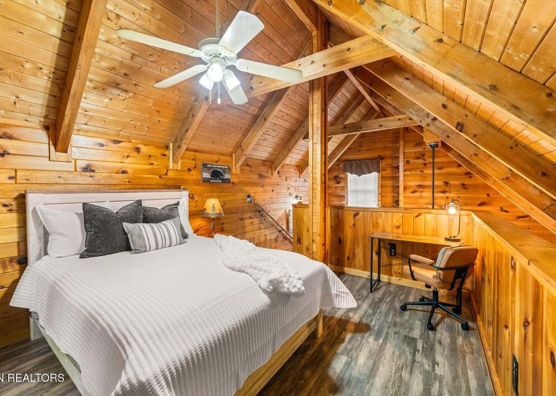 632 Morning Mist Way, Gatlinburg, TN 37738