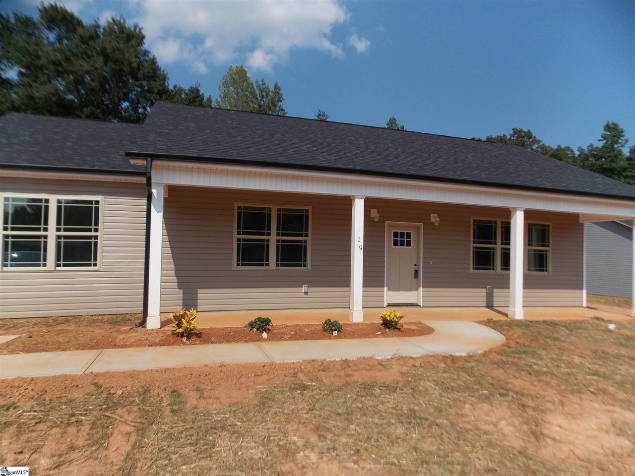 homes for sale in holly tree simpsonville sc