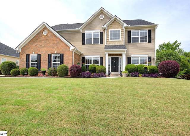 Property at 5 Grimes Dr, Simpsonville, SC 29681, 4 beds, 2.5 baths