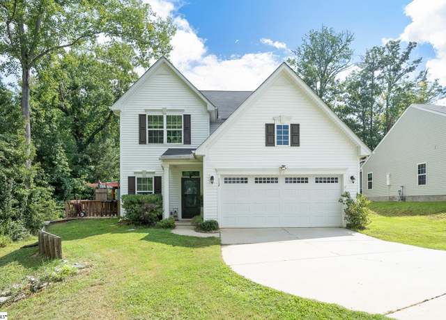 Property at 112 Henley Ct, Easley, SC 29642, 4 beds, 2.5 baths