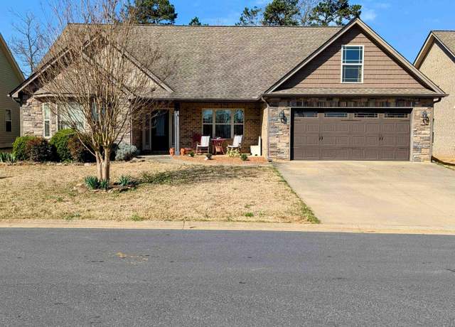 Property at 215 Longmont Dr, Boiling Springs, SC 29316, 4 beds, 2 baths