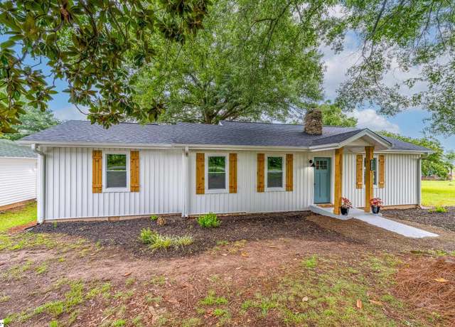 Property at 2220 Davis Rd, Woodruff, SC 29388, 3 beds, 2 baths
