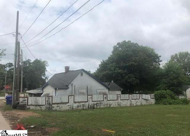 Property at 22 Judy St, Greenville, SC 29601, 3 beds, 2 baths