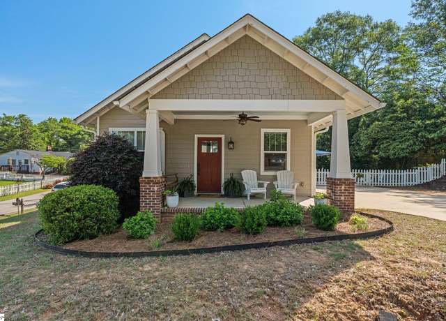 Property at 103 Oakland Dr, Greenville, SC 29607, 3 beds, 2 baths