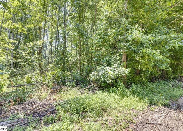 Property at 1208 Bradford Creek Ln, Taylors, SC 29687