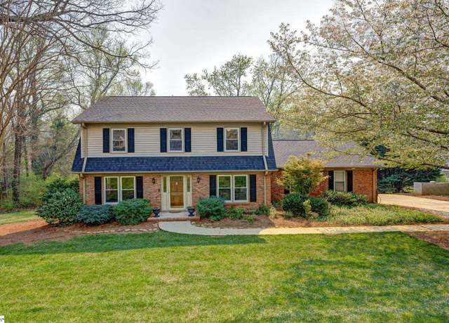 Property at 210 Gilderbrook Rd, Greenville, SC 29615, 4 beds, 2.5 baths