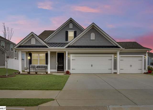 Property at 211 Encampment Blvd, Simpsonville, SC 29681, 5 beds, 3.5 baths