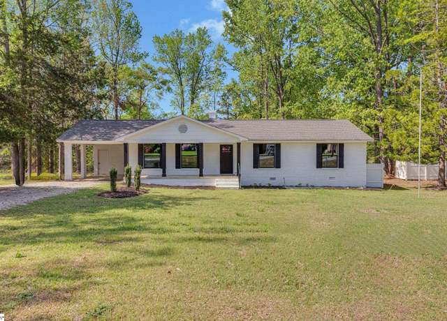 Property at 181 Skyland Dr, Clinton, SC 29325, 3 beds, 2 baths
