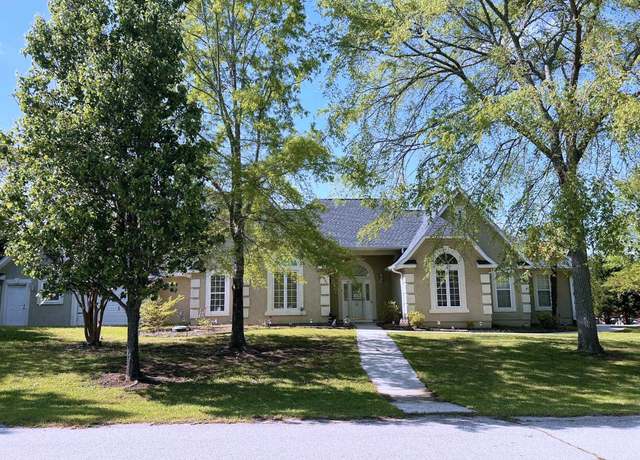 Property at 103 Egret Ln, Greenwood, SC 29649, 3 beds, 2 baths