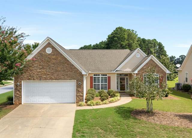 Property at 8 Wild Thorn Ln, Greenville, SC 29615, 3 beds, 2 baths
