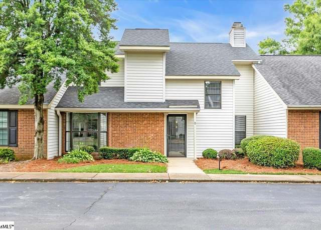 Property at 11 Forest Lake Dr, Simpsonville, SC 29681, 2 beds, 2.5 baths