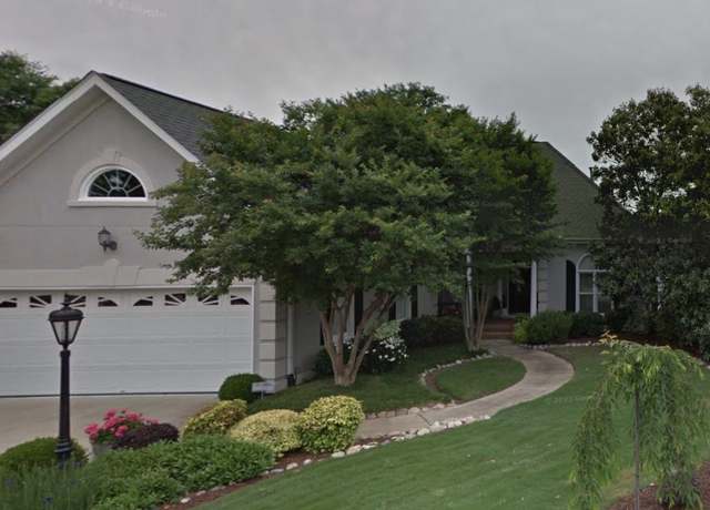 Property at 8 Germander Ct, Greenville, SC 29615, 3 beds, 3 baths