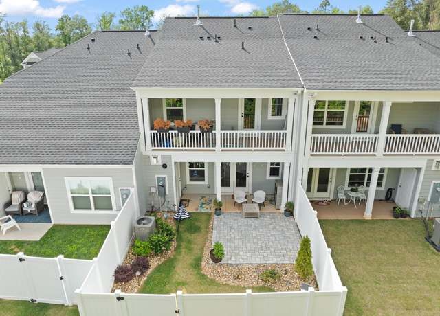 Property at 322 Nettle Ln, Greenville, SC 29607, 3 beds, 2.5 baths