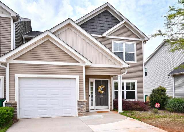 Property at 810 Stonebriar St, Simpsonville, SC 29681, 3 beds, 2.5 baths