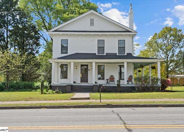 Property at 331 W Front St, Liberty, SC 29657, 4 beds, 2.5 baths