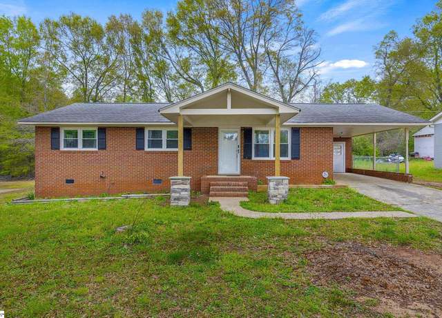 Property at 815 Winston Dr, Anderson, SC 29624, 3 beds, 2 baths