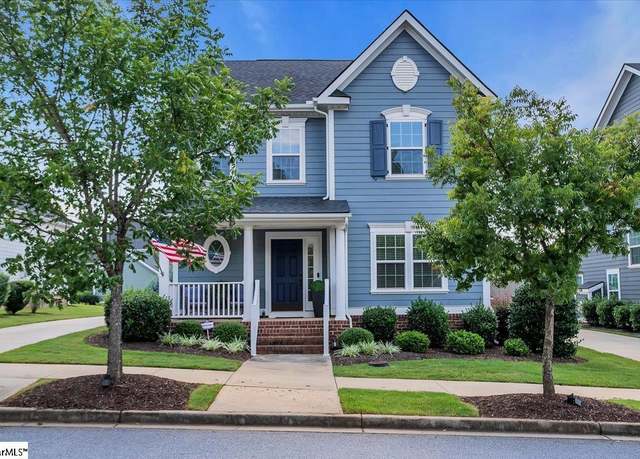 Property at 404 Algonquin Trl, Greenville, SC 29607, 3 beds, 2.5 baths