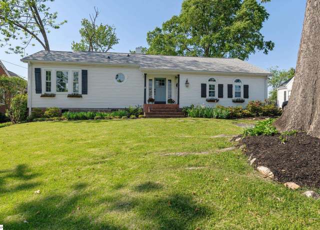 Property at 311 E Faris Rd, Greenville, SC 29605, 3 beds, 2 baths