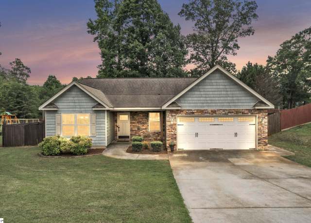 Property at 816 E Darby Rd, Taylors, SC 29687, 3 beds, 2 baths