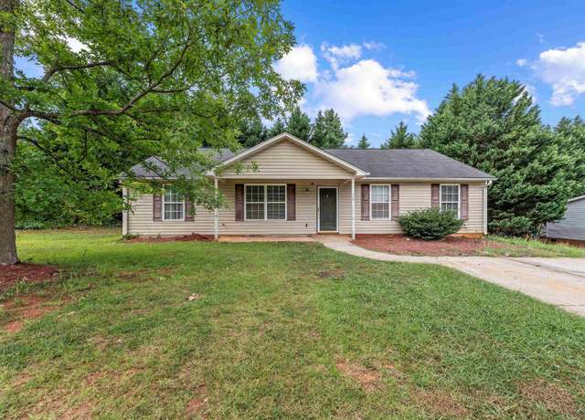 Property at 159 Falcon Ridge Dr, Boiling Springs, SC 29316, 4 beds, 2 baths